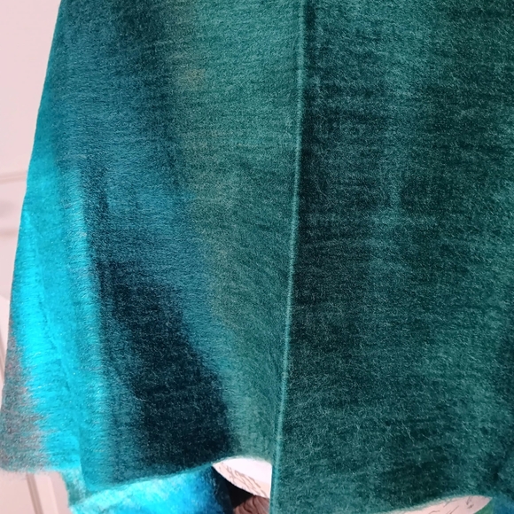 Alpaca blend Shaw , handwoven on Loom in Ecuador - Picture 4 of 7